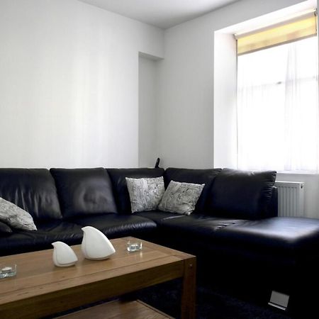 Central Apartment For The Fringe Edinburgh Bagian luar foto