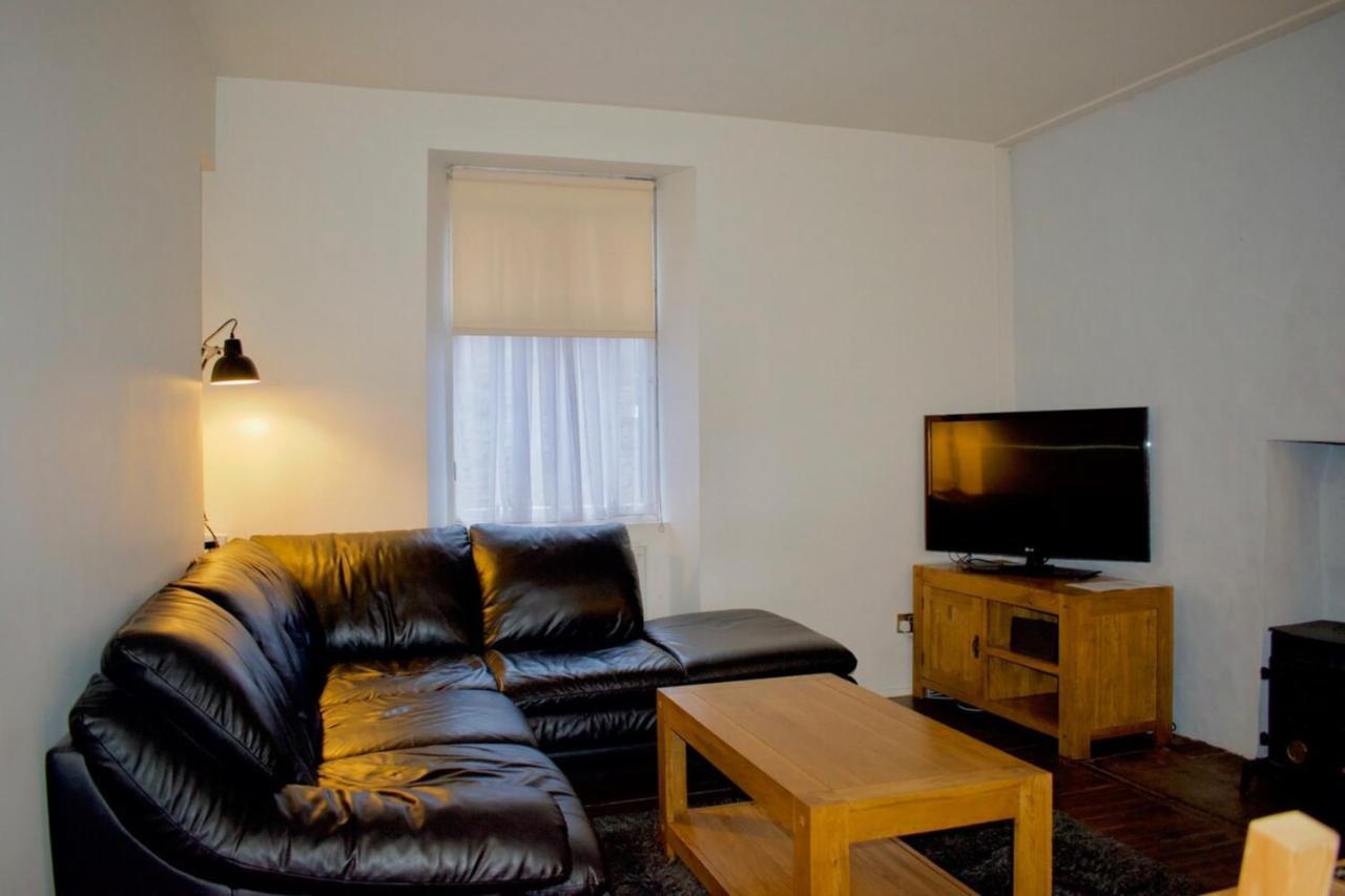 Central Apartment For The Fringe Edinburgh Bagian luar foto