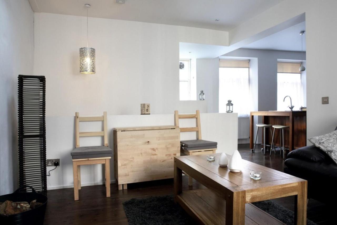 Central Apartment For The Fringe Edinburgh Bagian luar foto