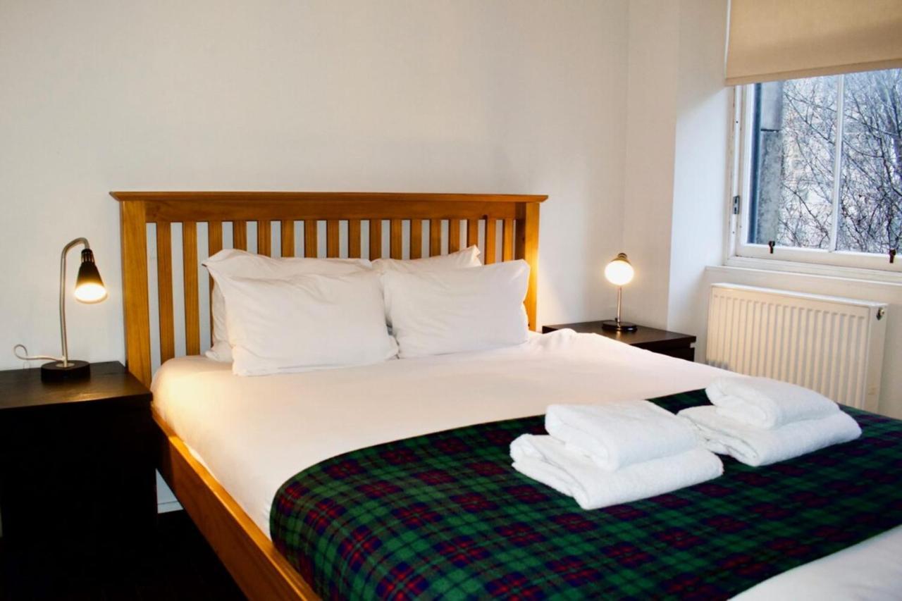 Central Apartment For The Fringe Edinburgh Bagian luar foto